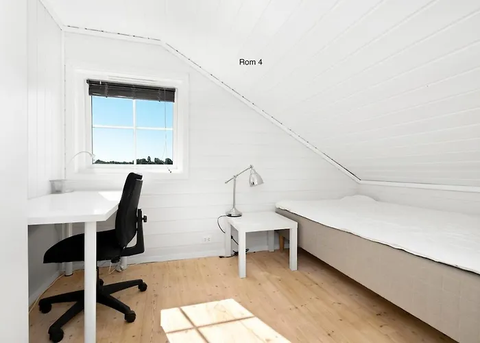 Apartmán Great Spacious With 6 Large Rooms, Parking Kristiansand